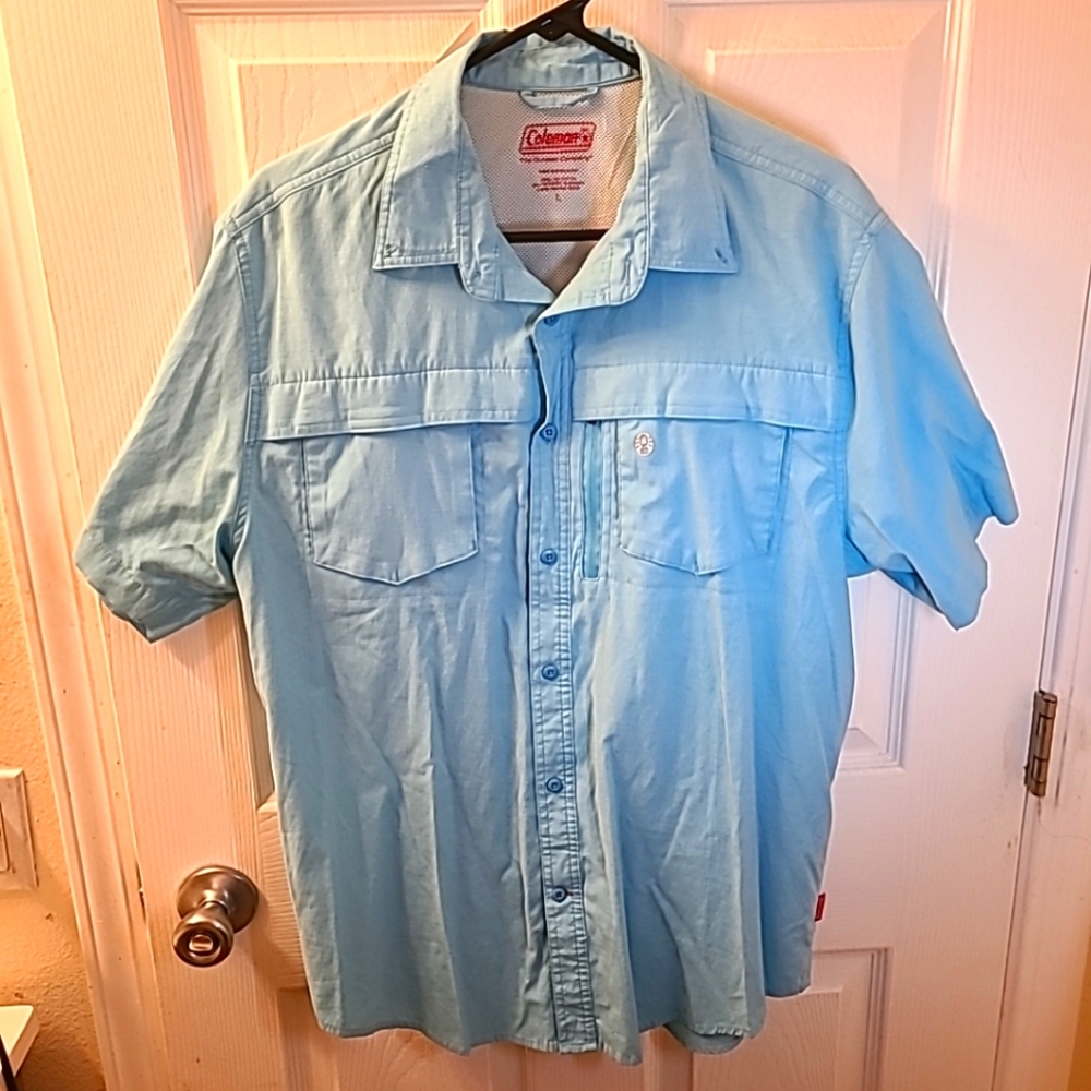 Coleman Light Blue Short Sleeve Vented Fishing Shirt Men's Large